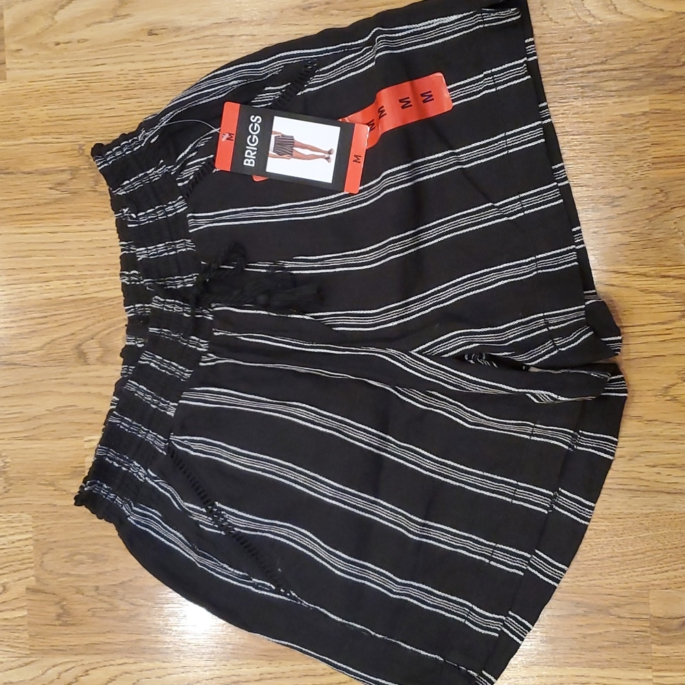 NWT women's, black with white stripe detail, linen/rayon blend shorts
